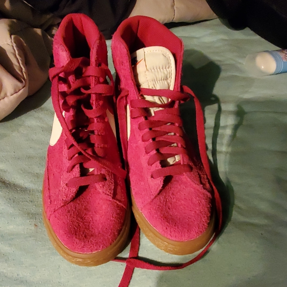 Nike sneakers. Brand new. Never worn.